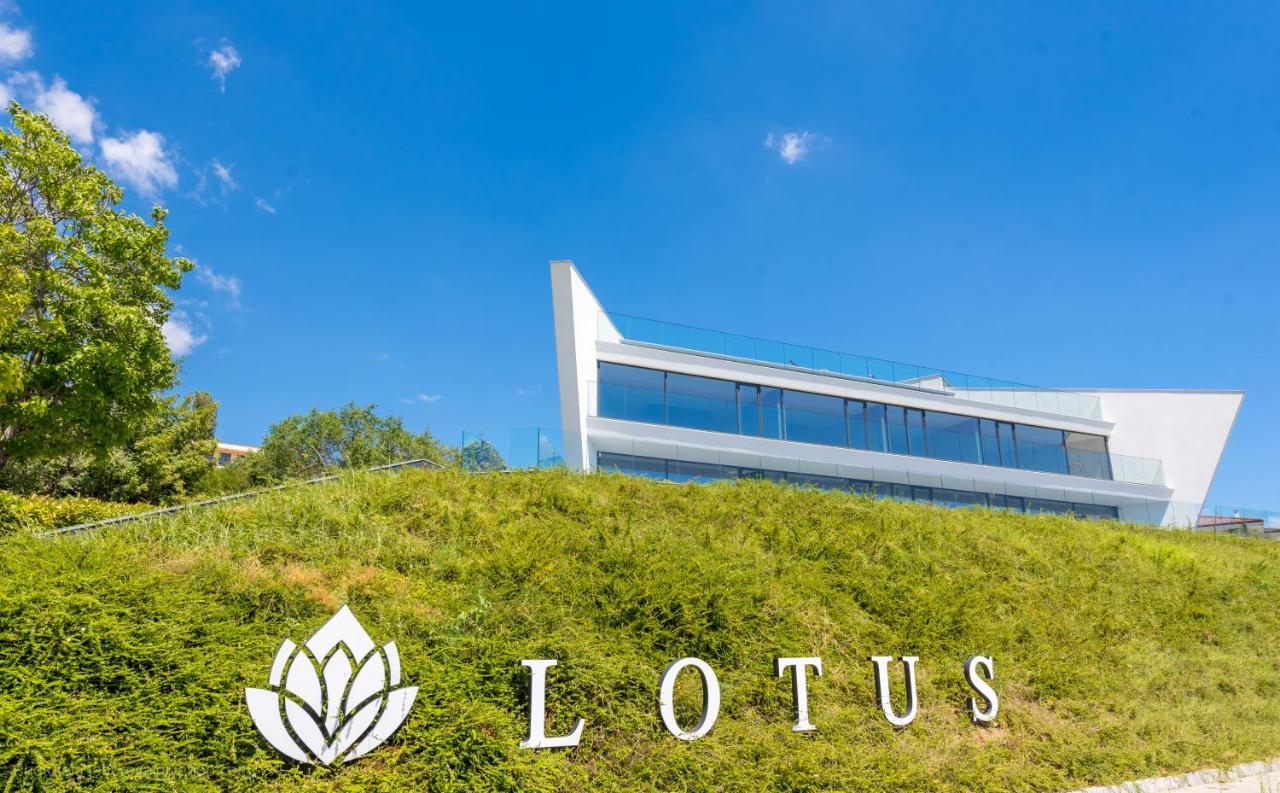 Lotus Luxury Rooms Varna Exterior foto