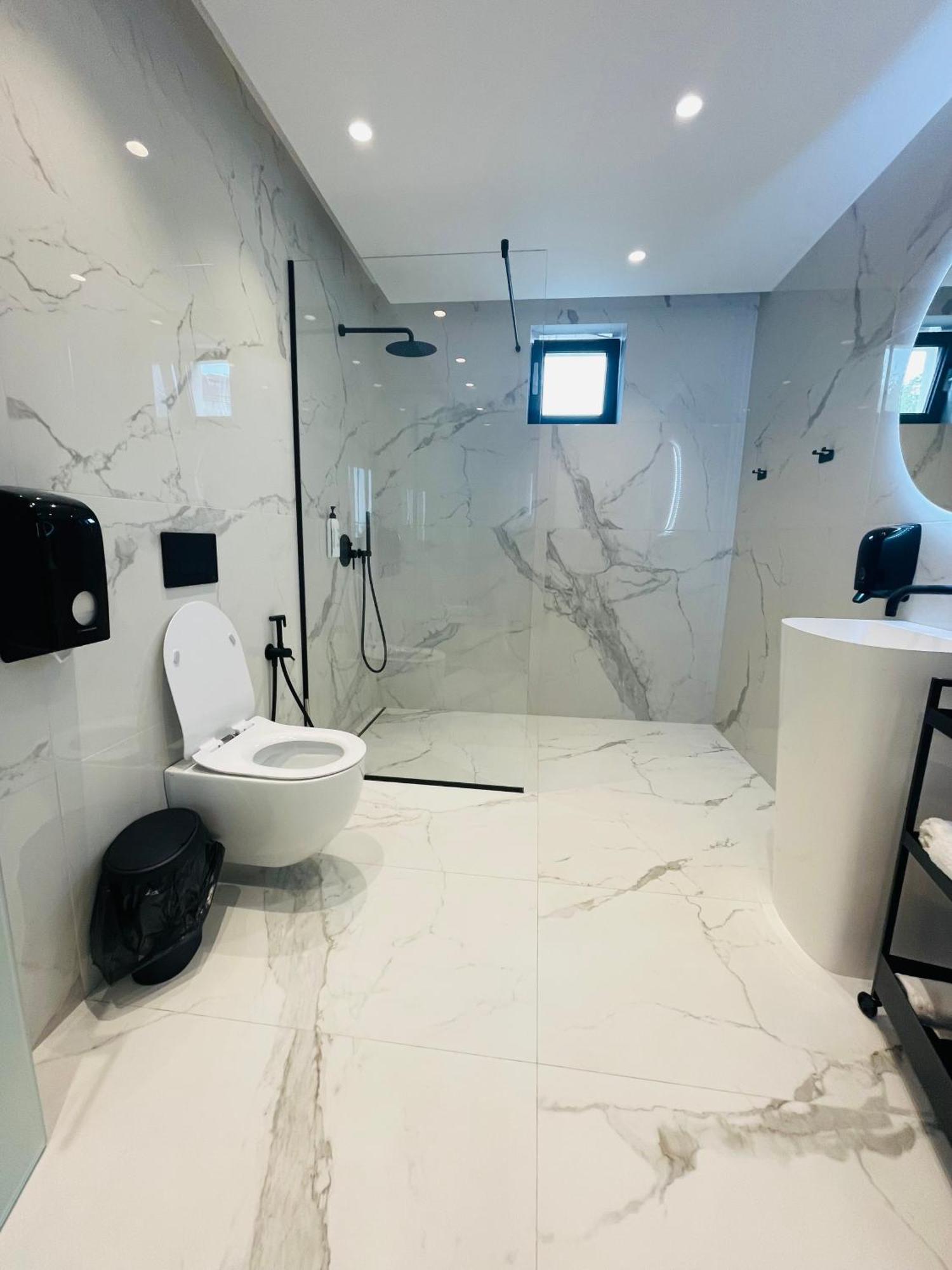 Lotus Luxury Rooms Varna Exterior foto
